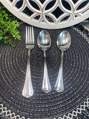 Reed & Barton Silver-Plate Three-Piece Flatware‎ Set